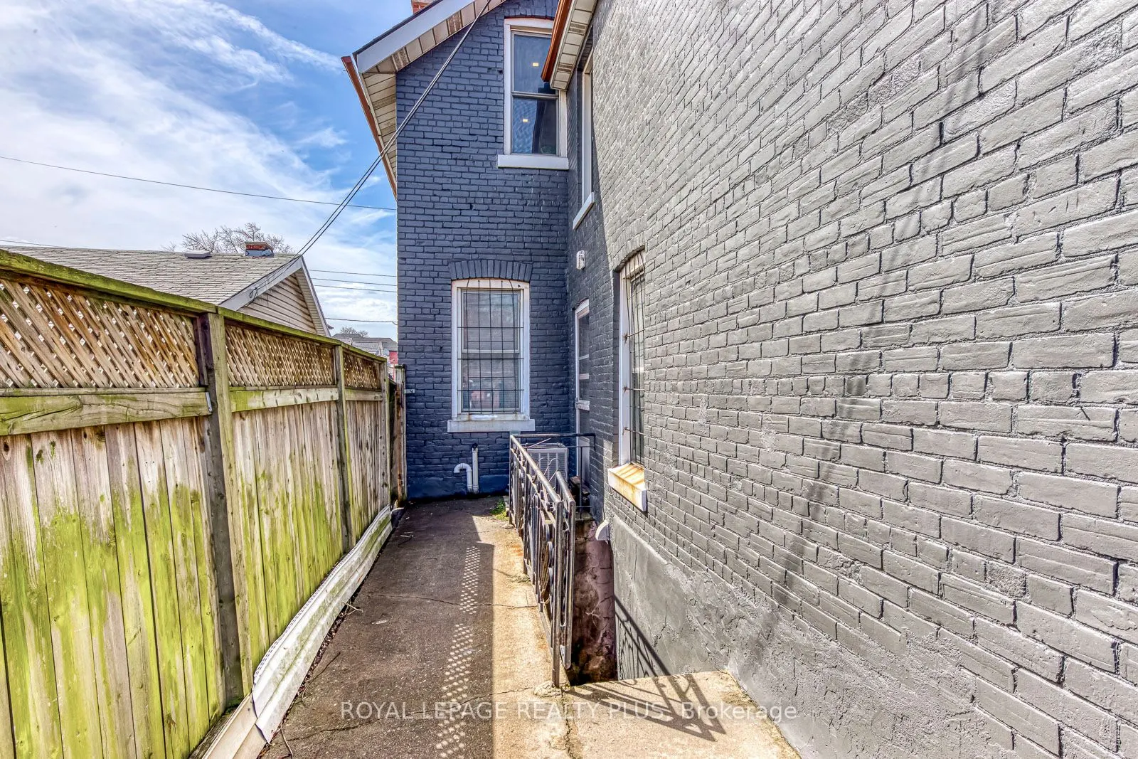 247 Robert Street