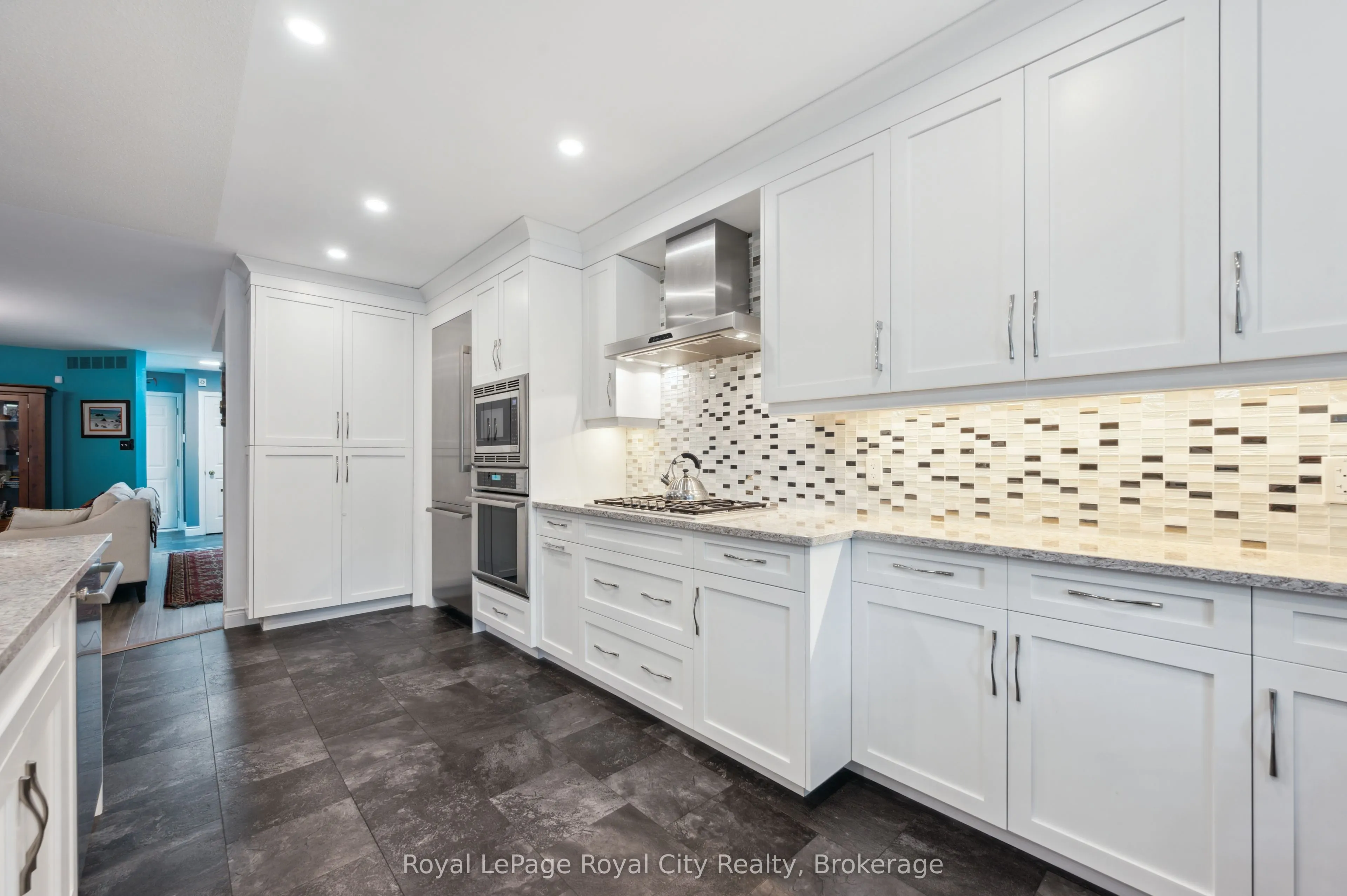 21 Marilyn Drive, #10