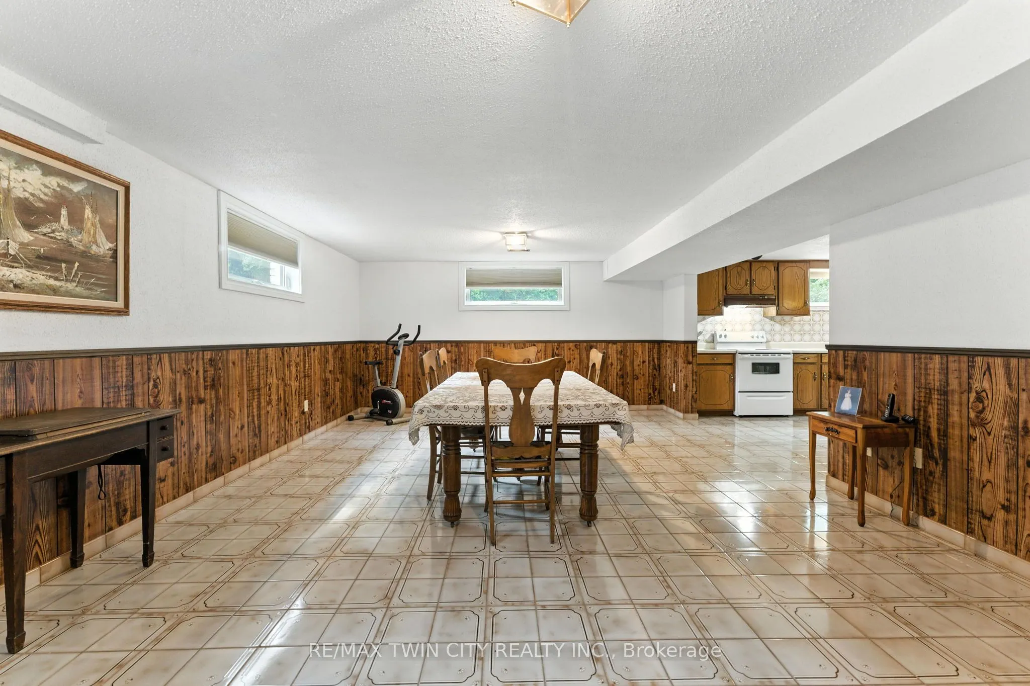 77 Glenwood Drive
