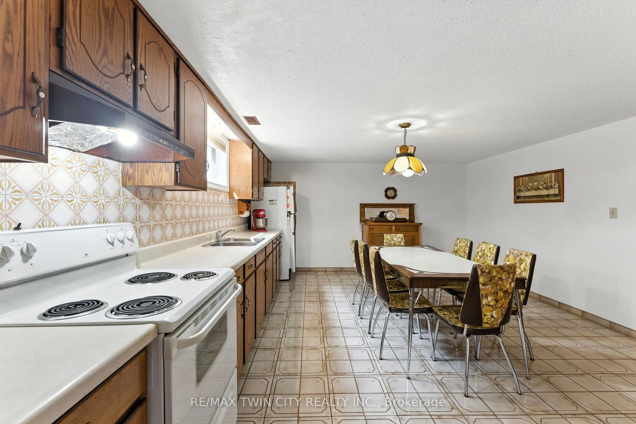 77 Glenwood Drive