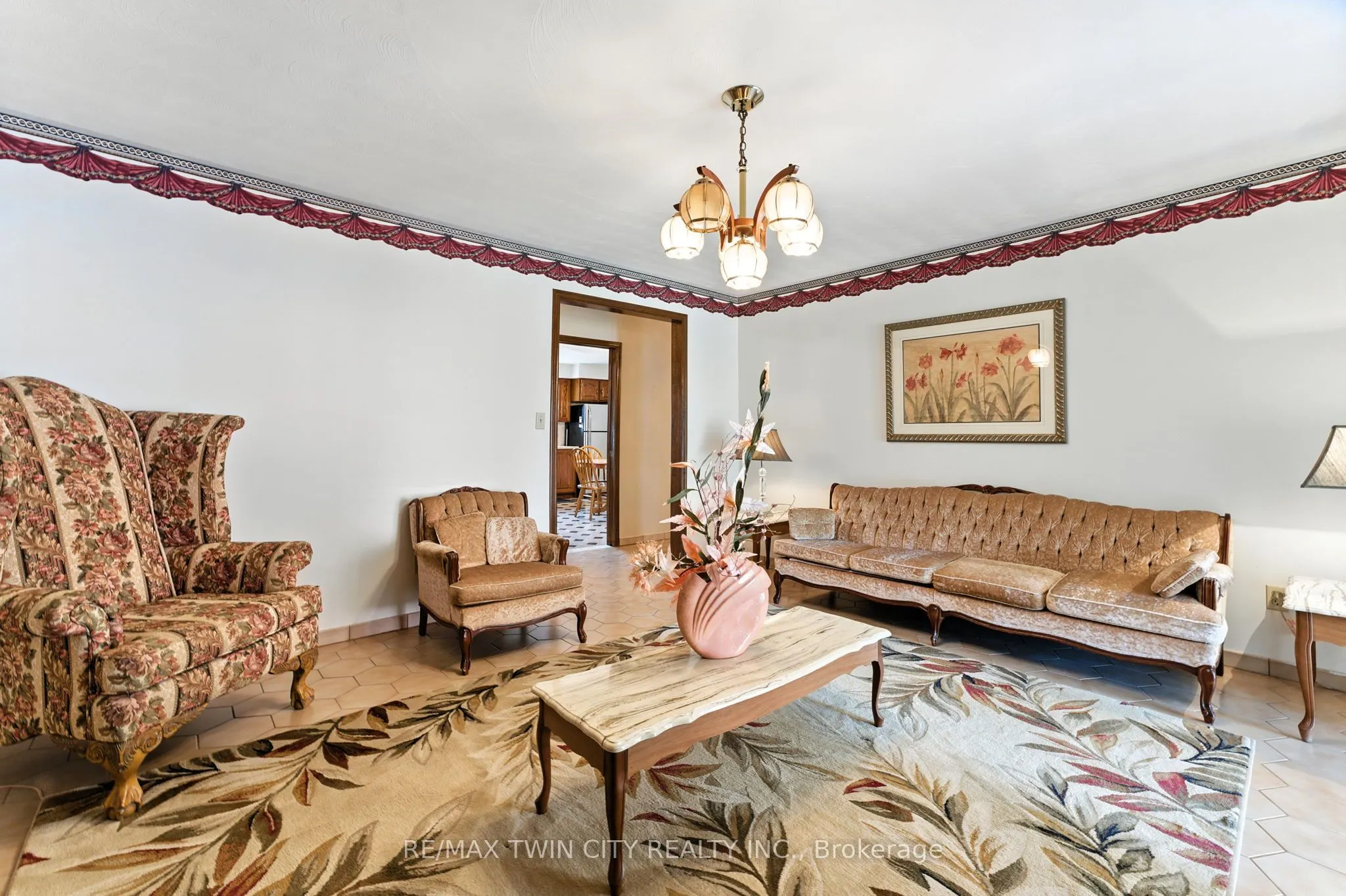 77 Glenwood Drive