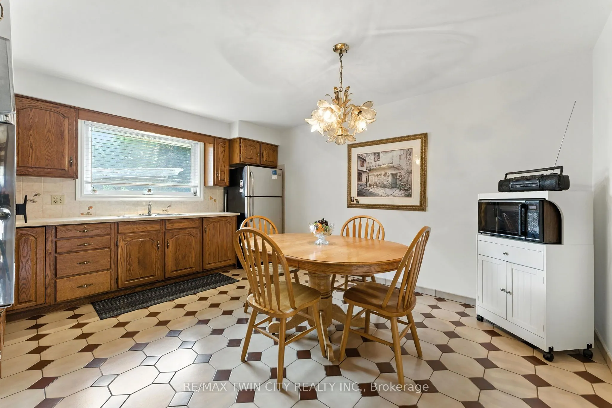 77 Glenwood Drive