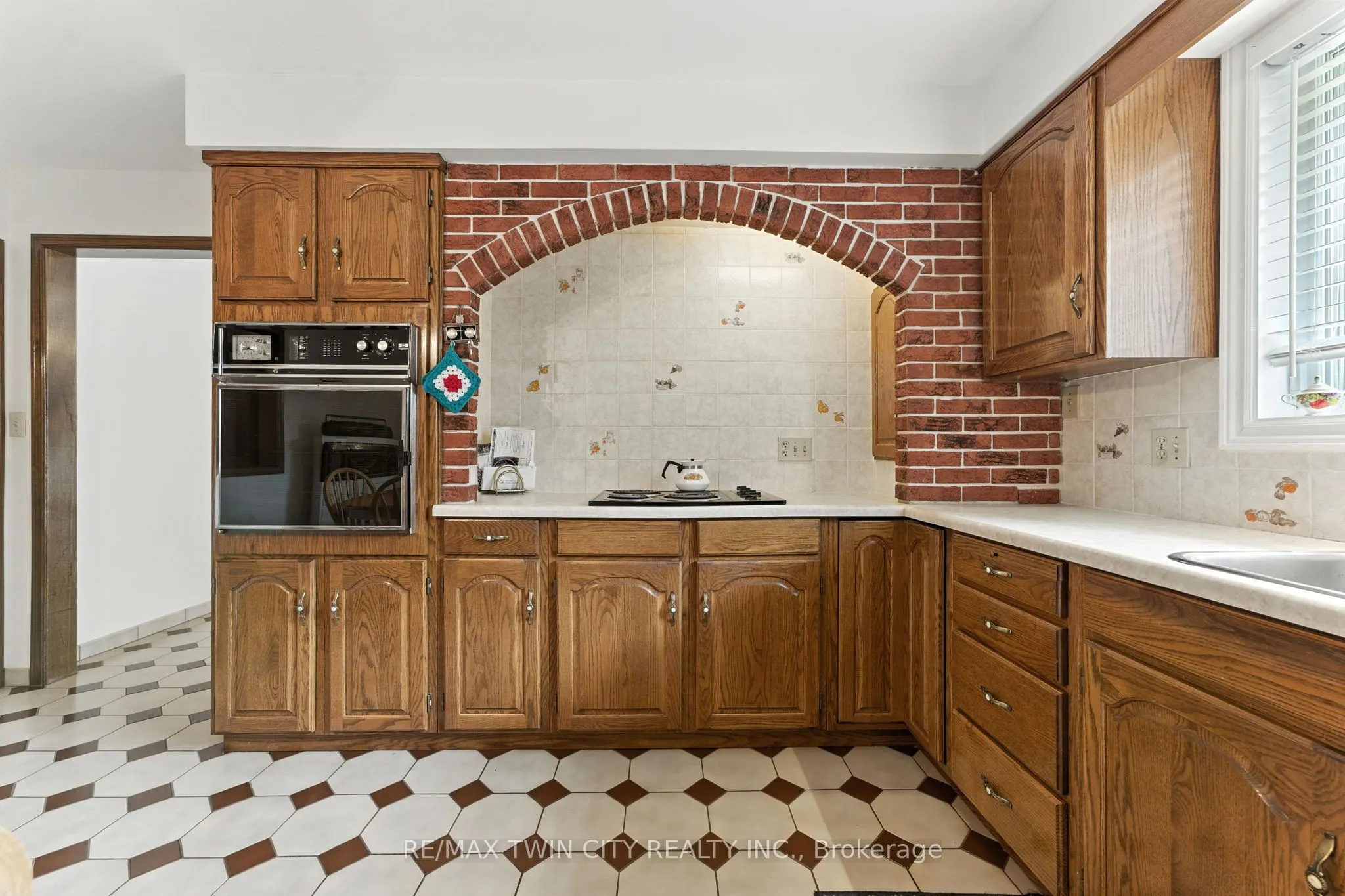 77 Glenwood Drive