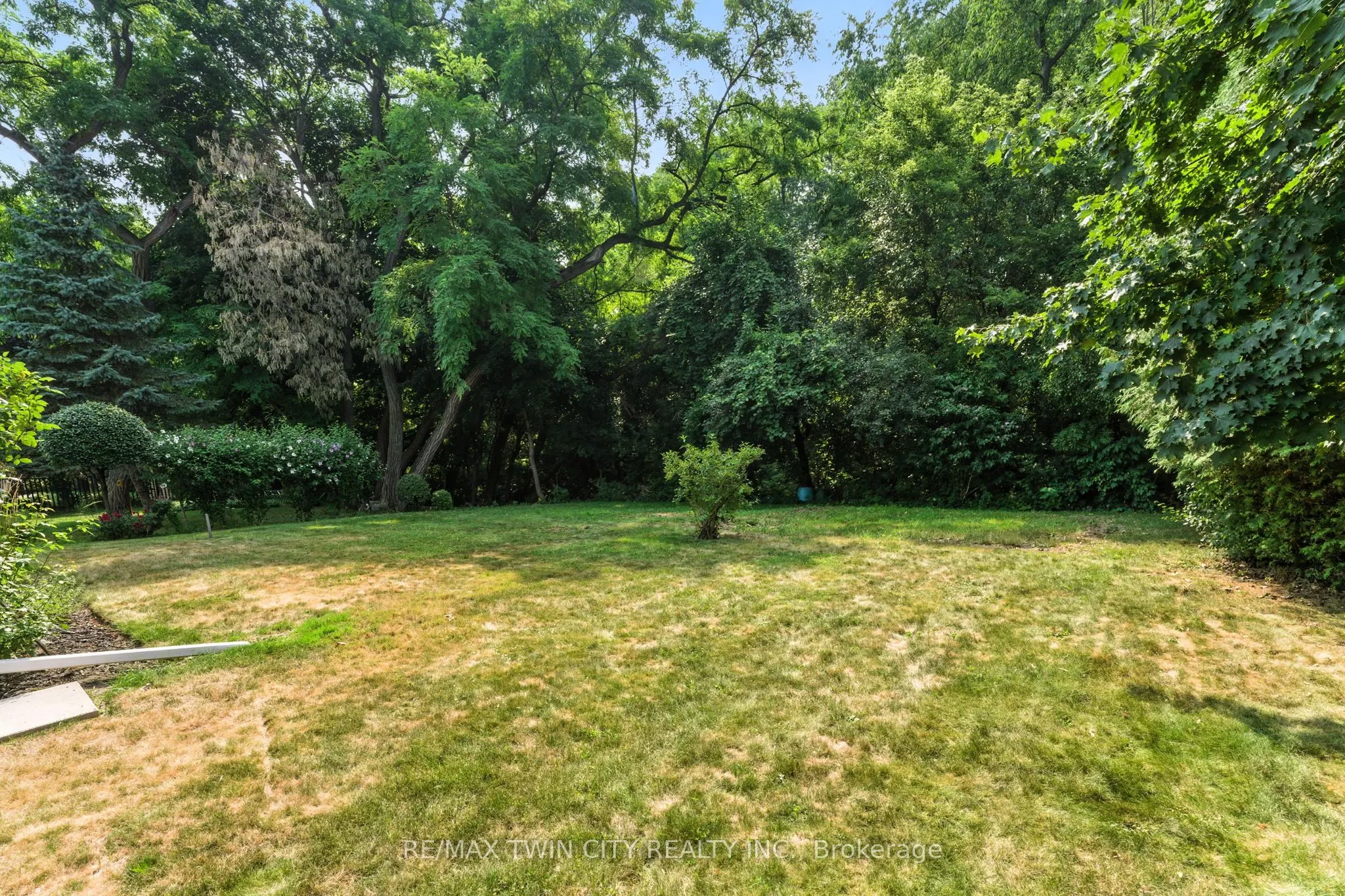 77 Glenwood Drive
