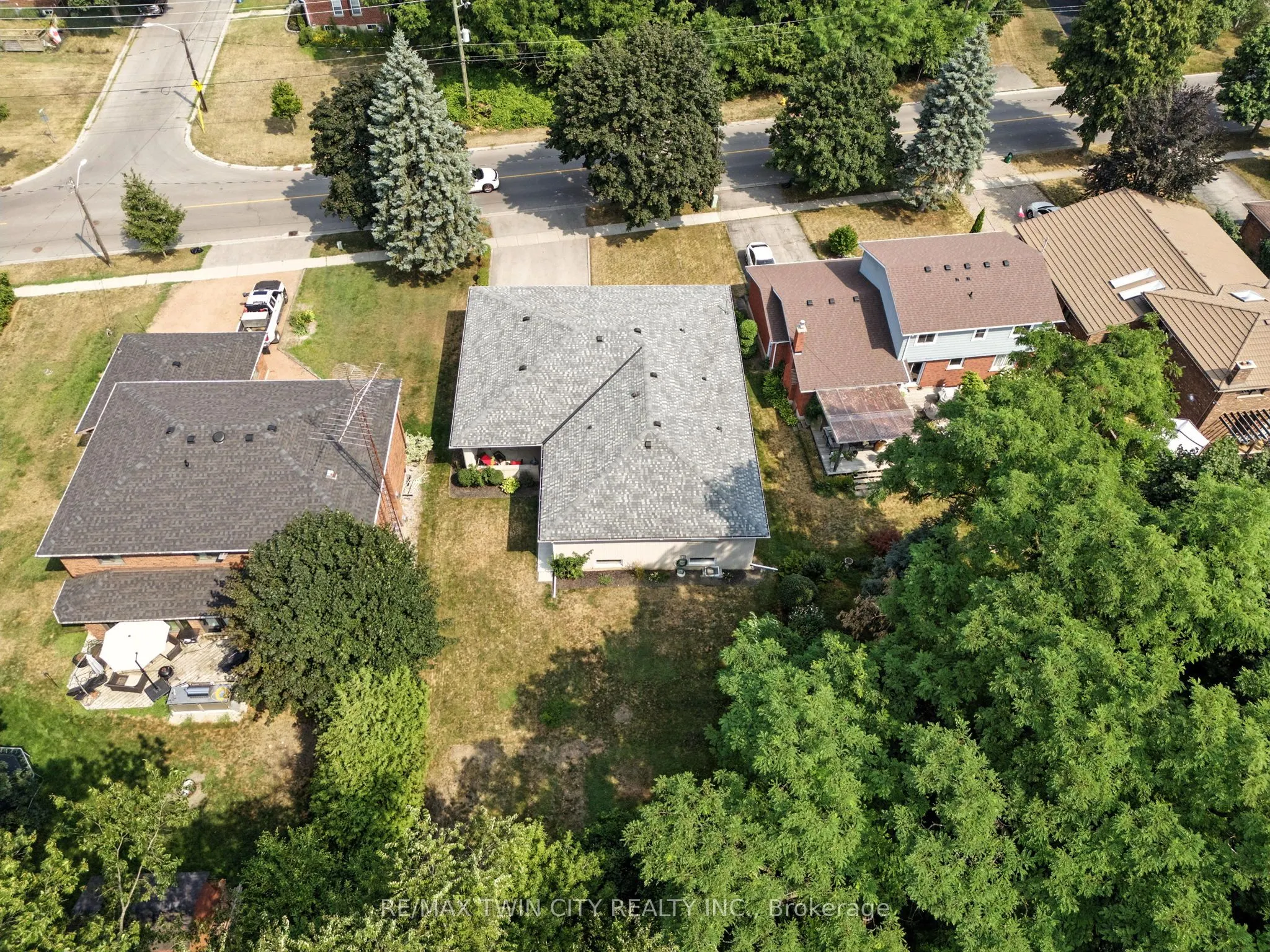 77 Glenwood Drive