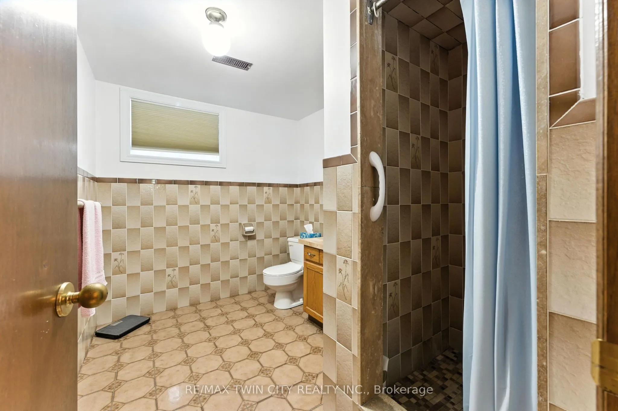 77 Glenwood Drive