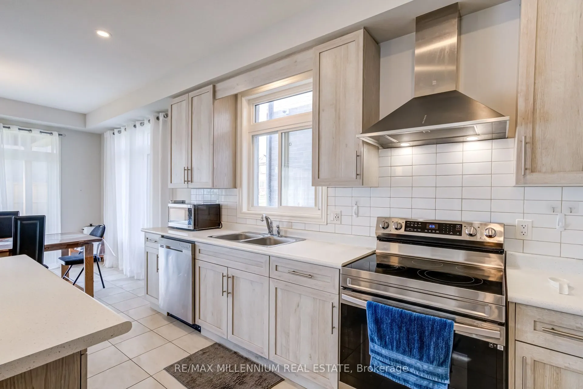 3597 Carolinia Court