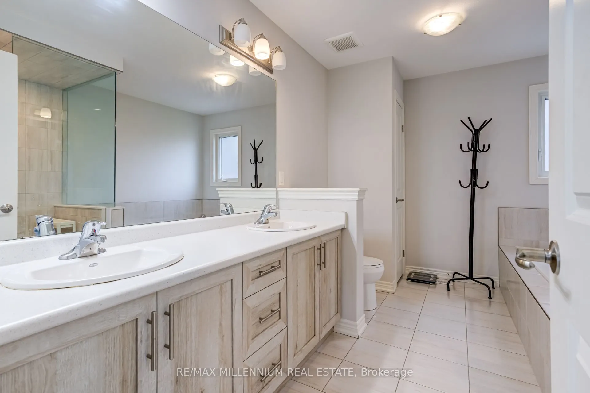 3597 Carolinia Court
