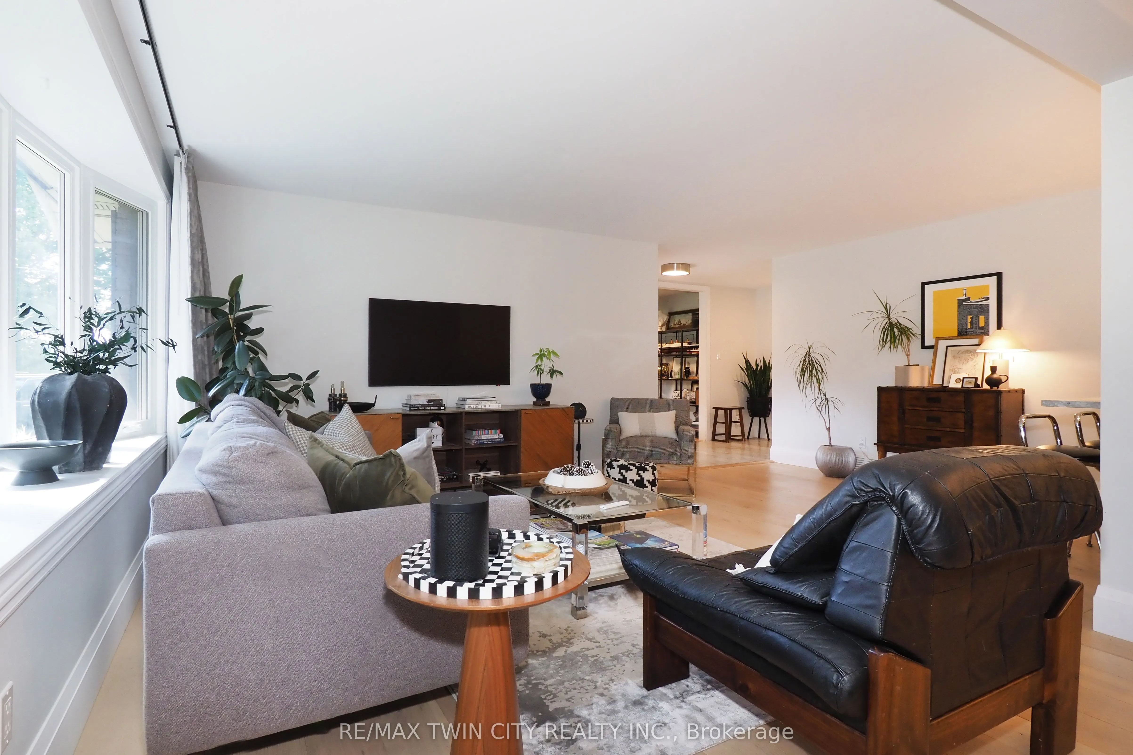 218 Greenbrook Drive