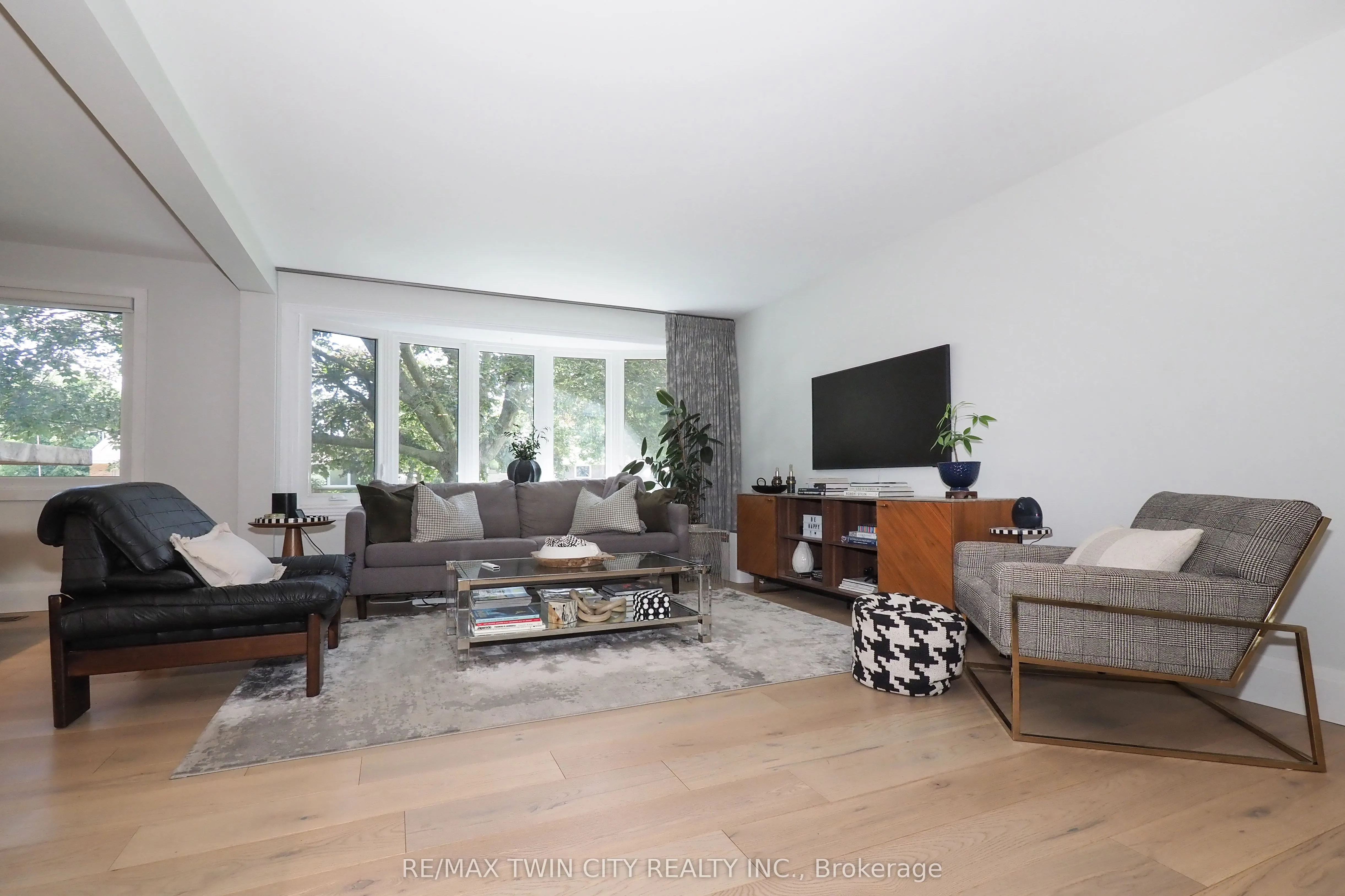 218 Greenbrook Drive