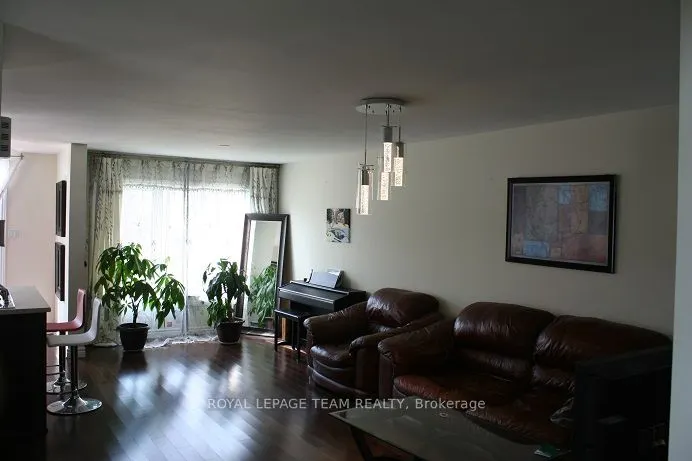 300 Balinroan Crescent
