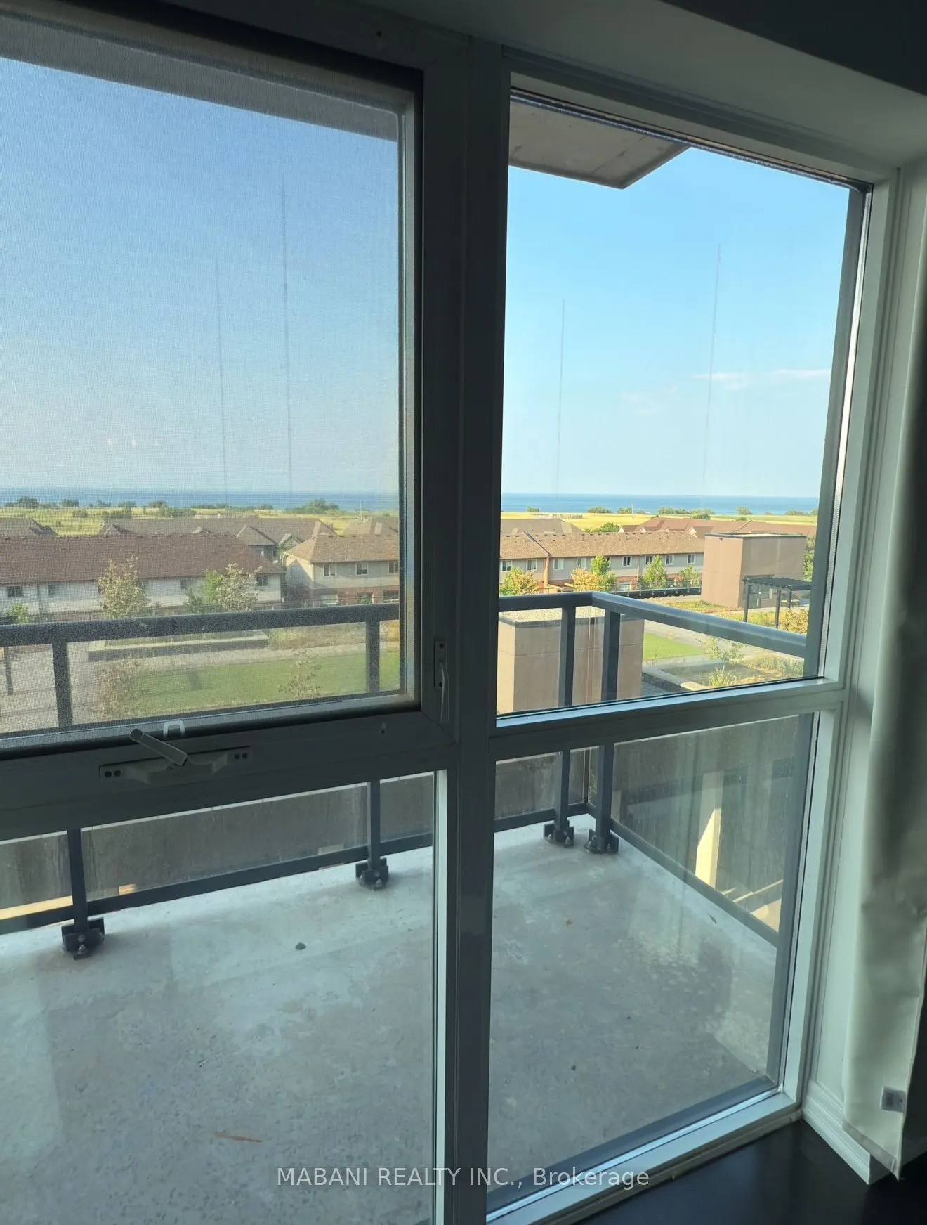 560 North Service Road, #405