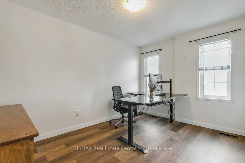 1035 Victoria Road S, #59