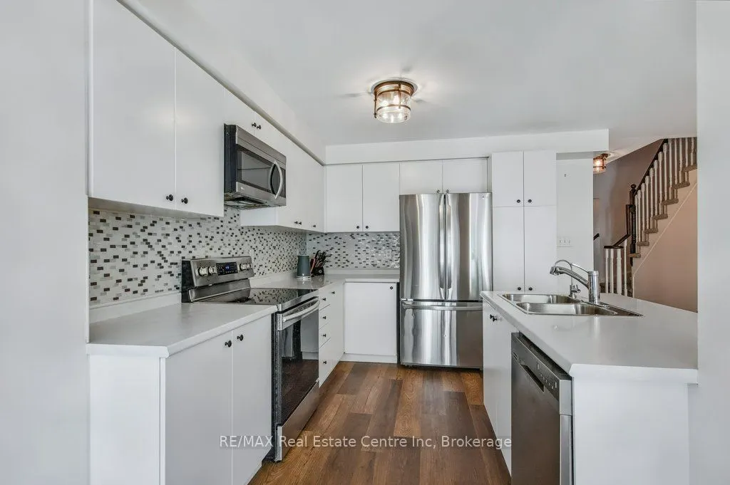 1035 Victoria Road S, #59