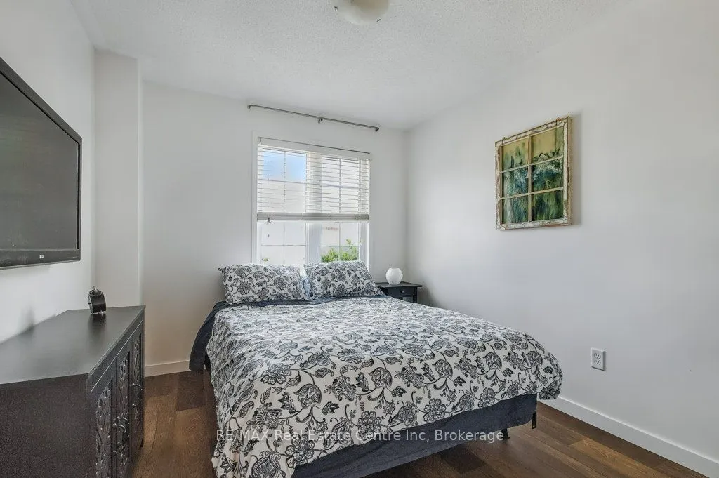 1035 Victoria Road S, #59