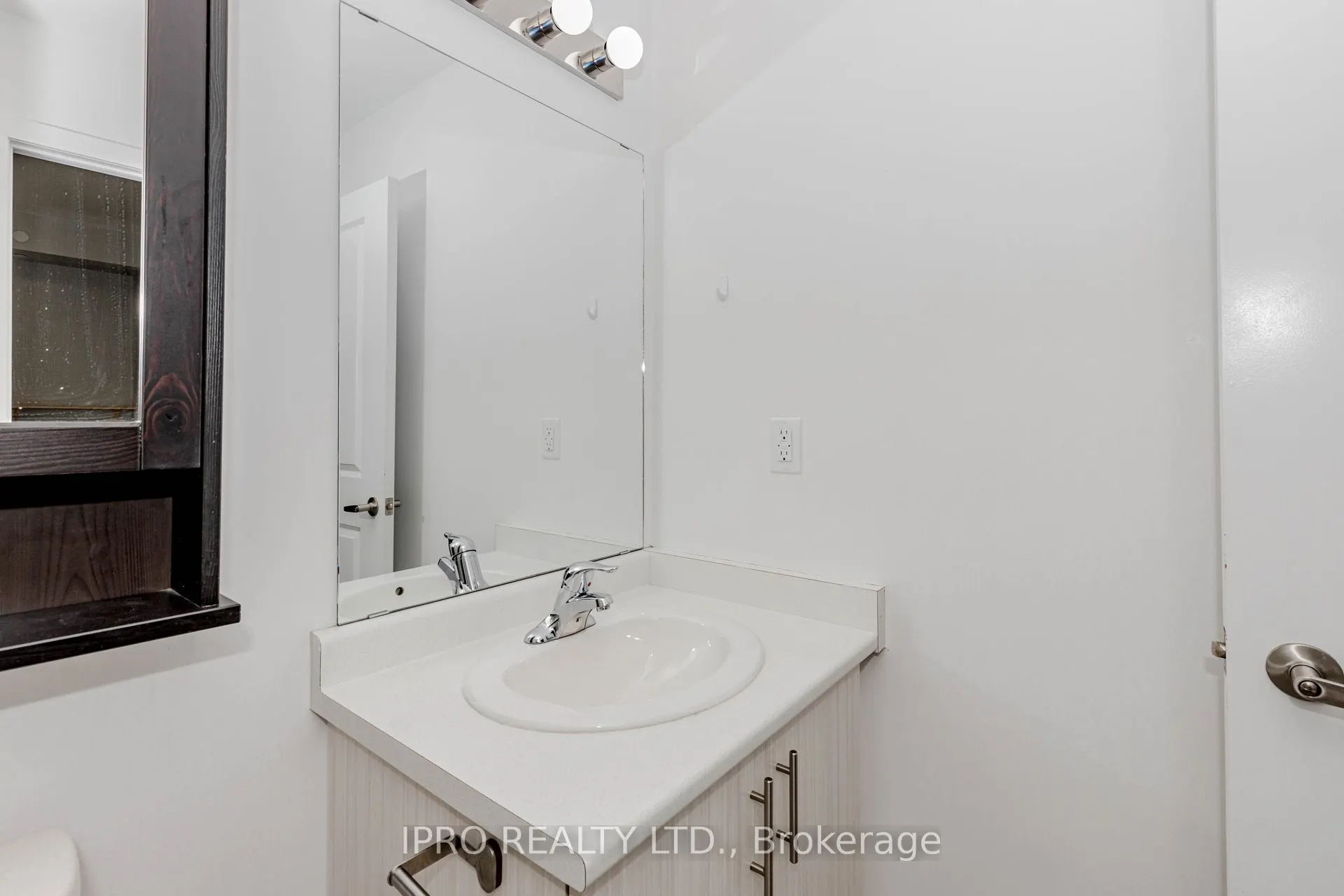 101 Shoreview Place, #326