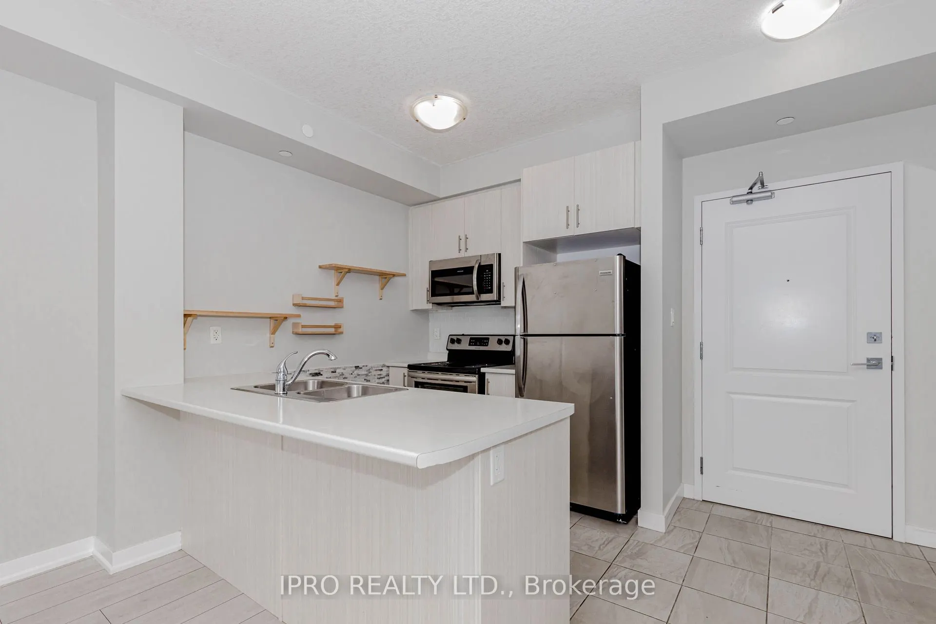 101 Shoreview Place, #326