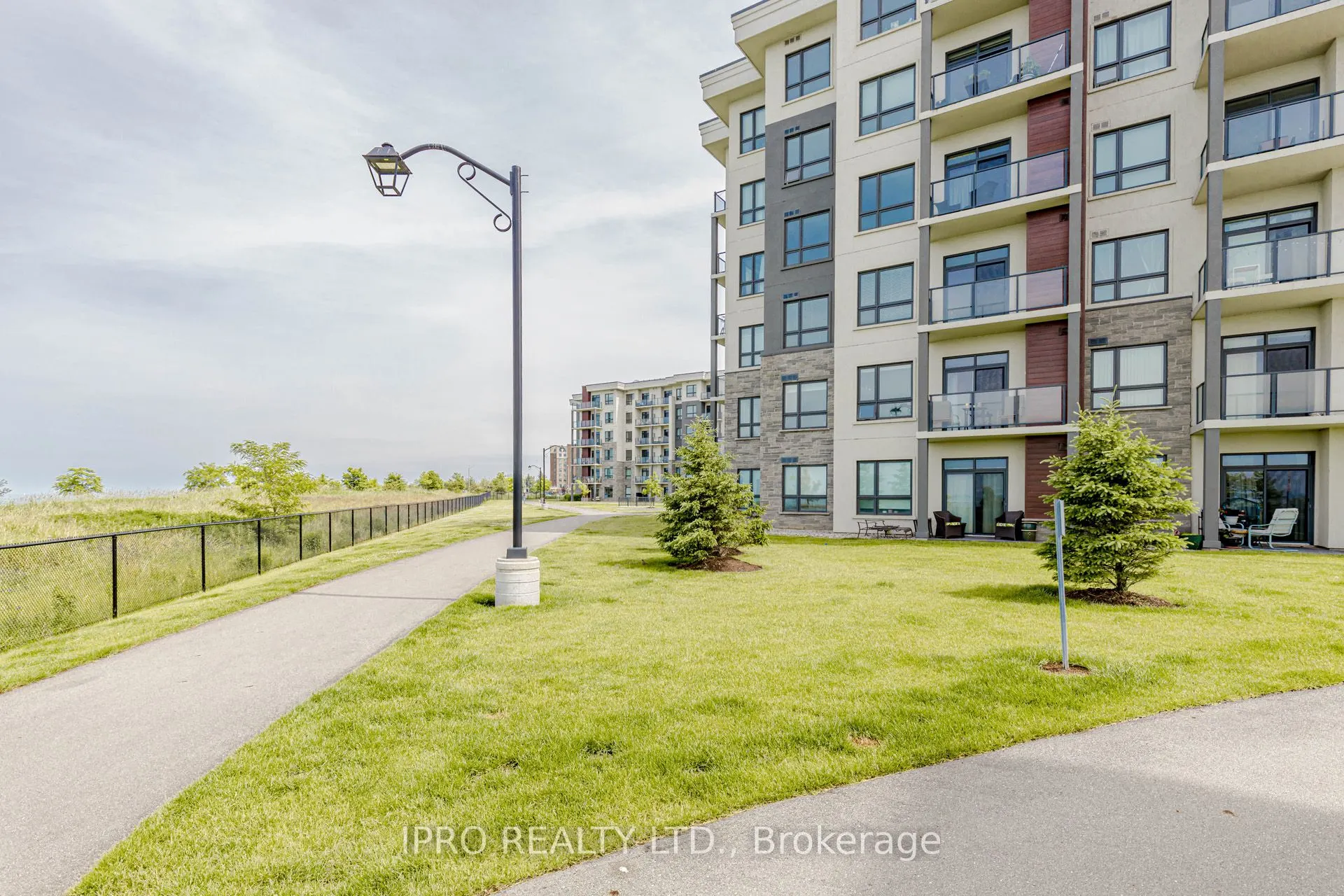 101 Shoreview Place, #326