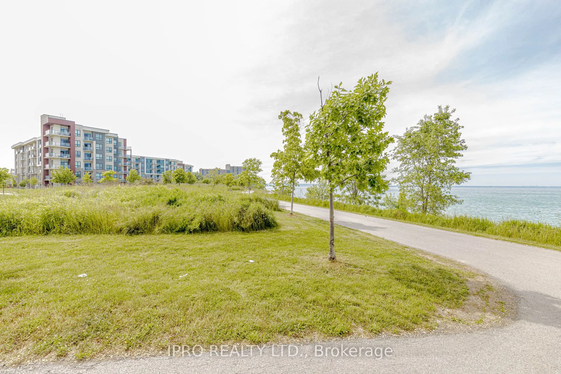 101 Shoreview Place, #326