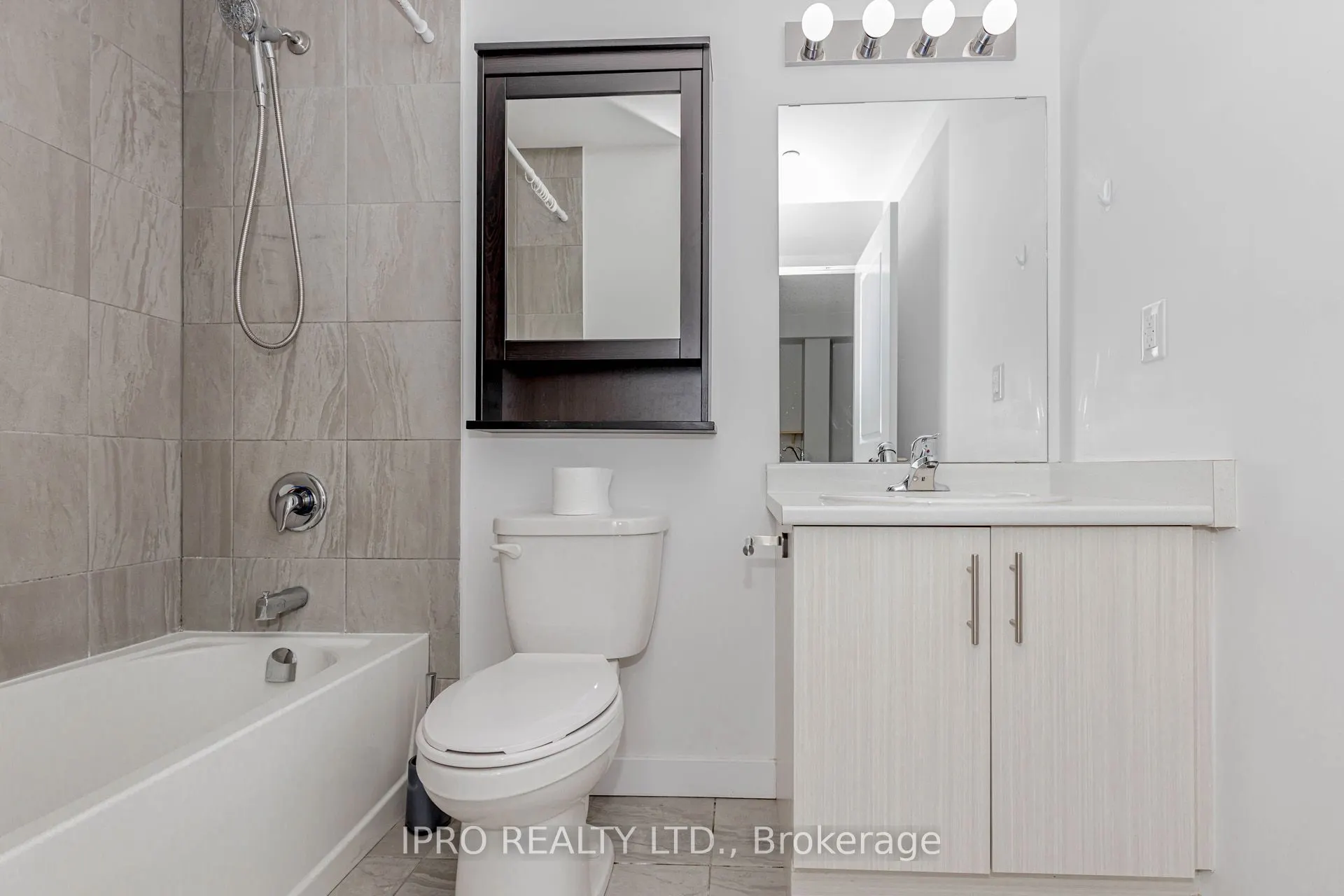 101 Shoreview Place, #326