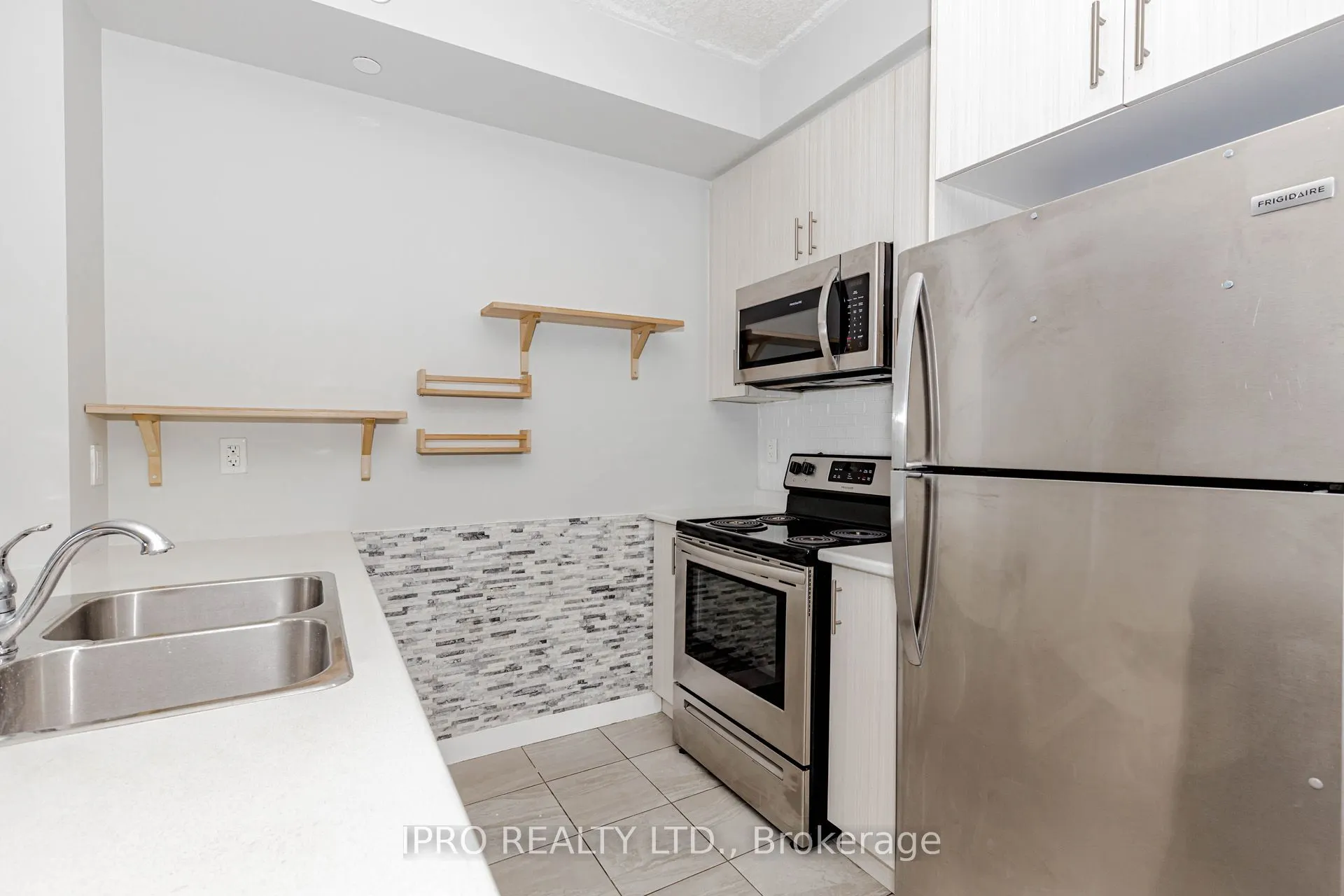 101 Shoreview Place, #326