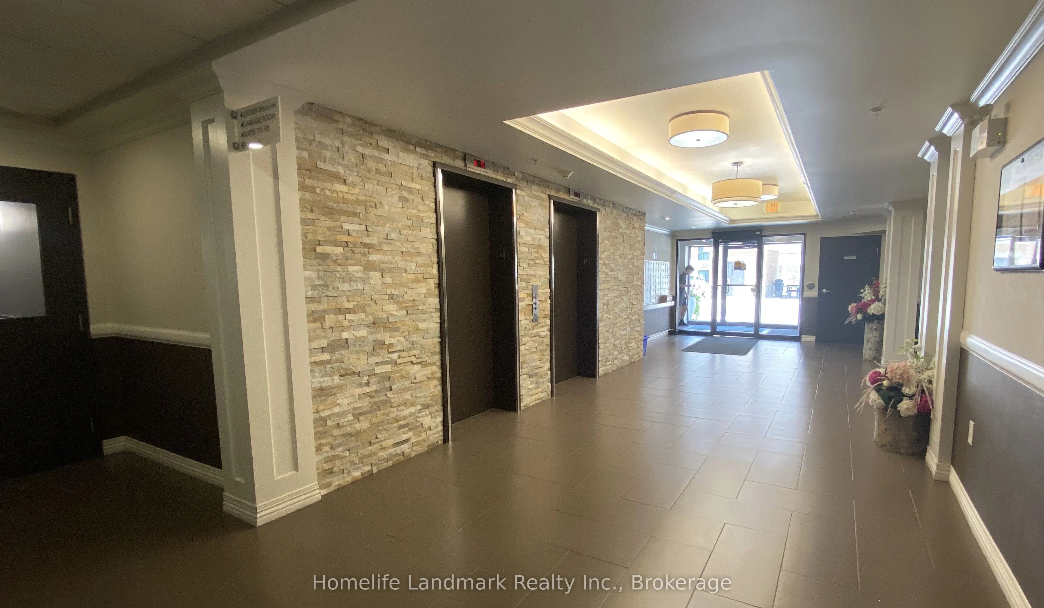 776 Laurelwood Drive, #302