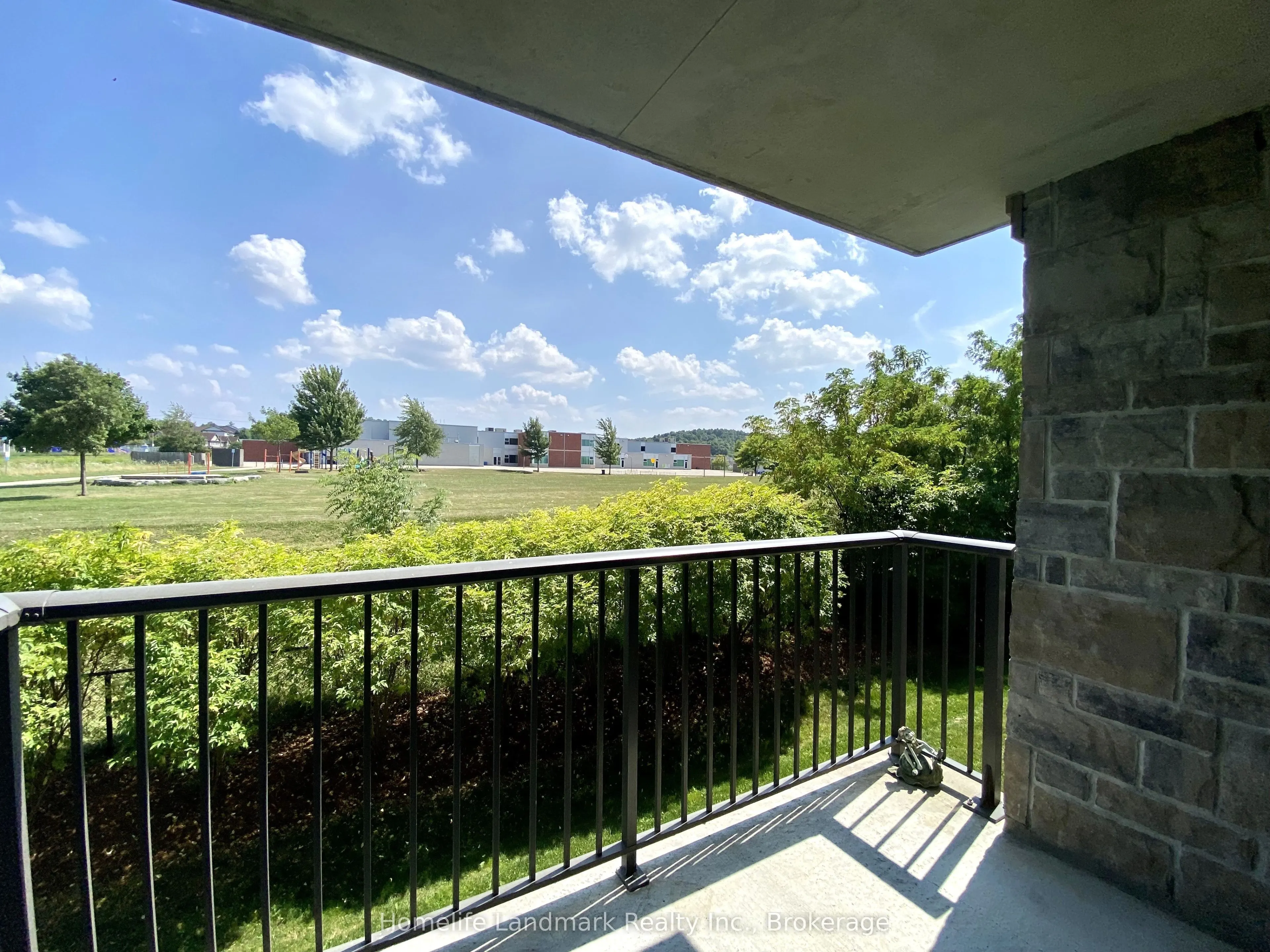 776 Laurelwood Drive, #302
