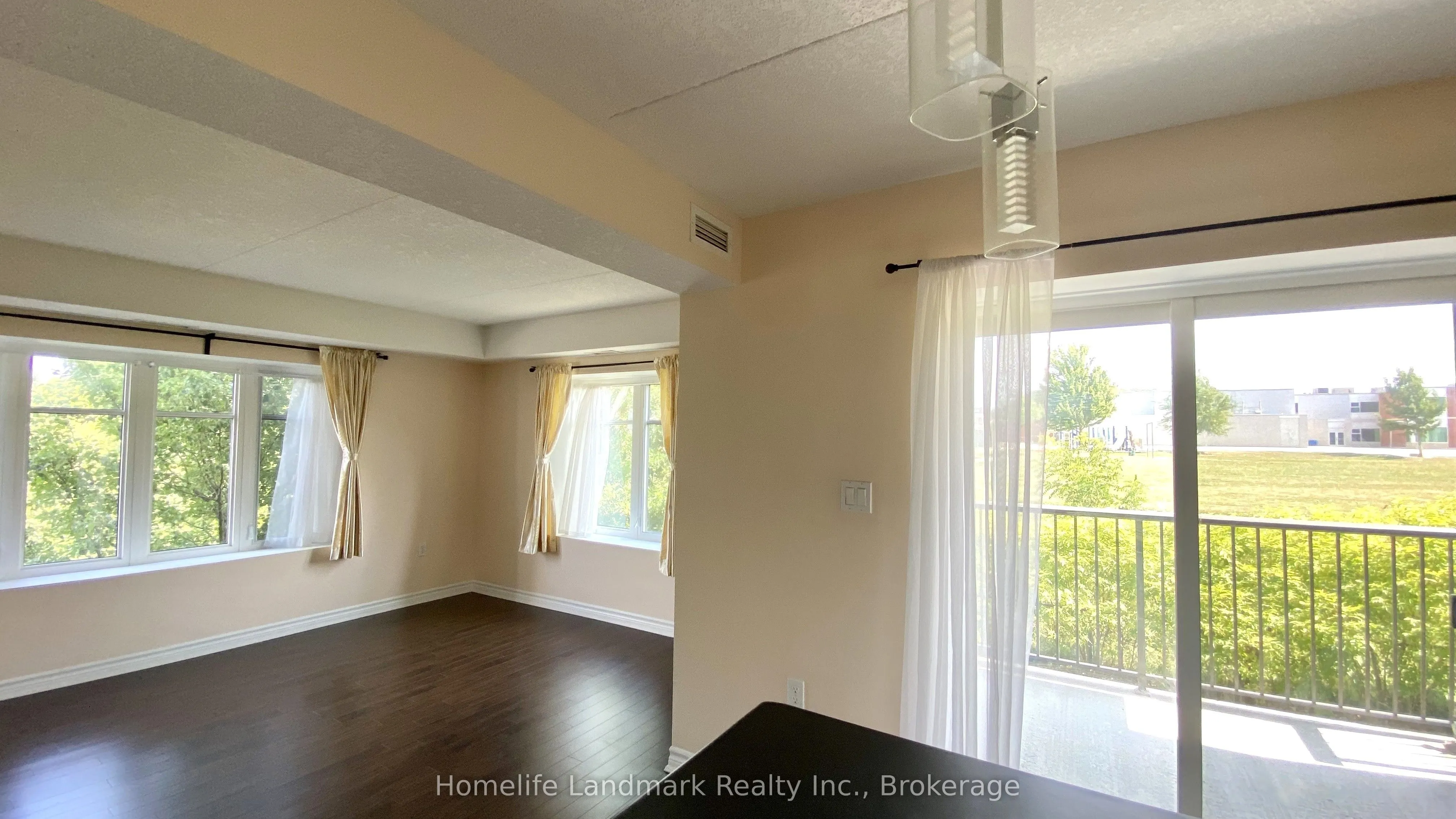 776 Laurelwood Drive, #302