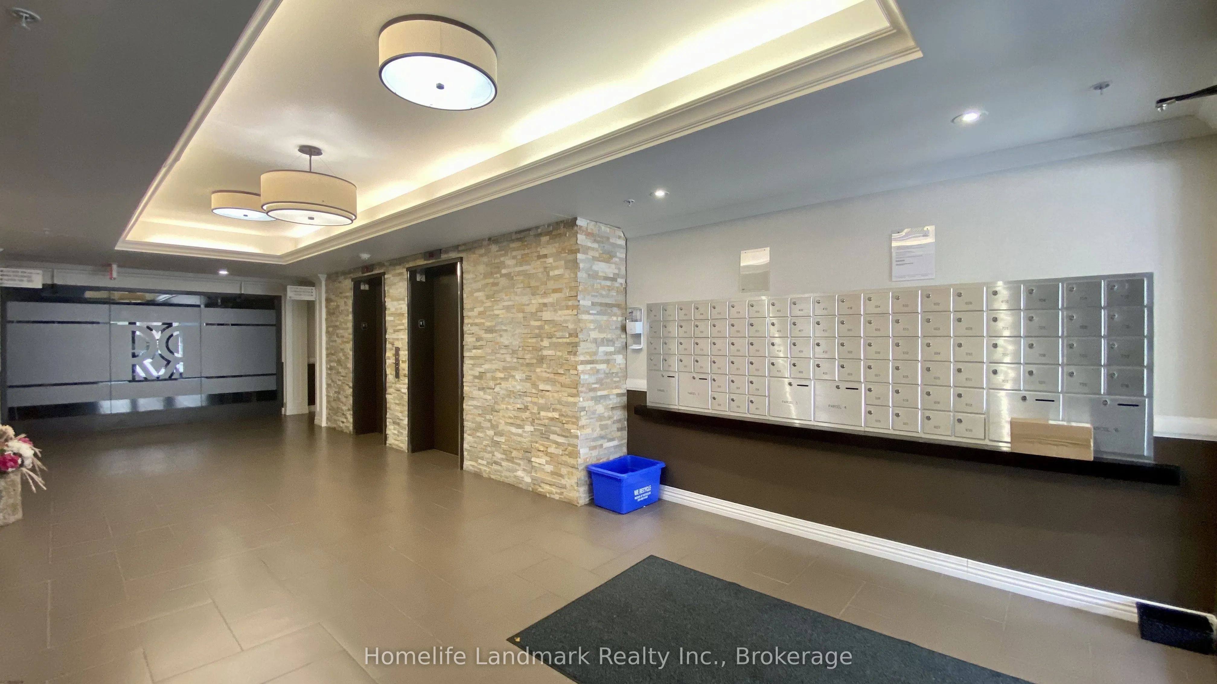 776 Laurelwood Drive, #302