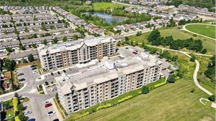 776 Laurelwood Drive, #302