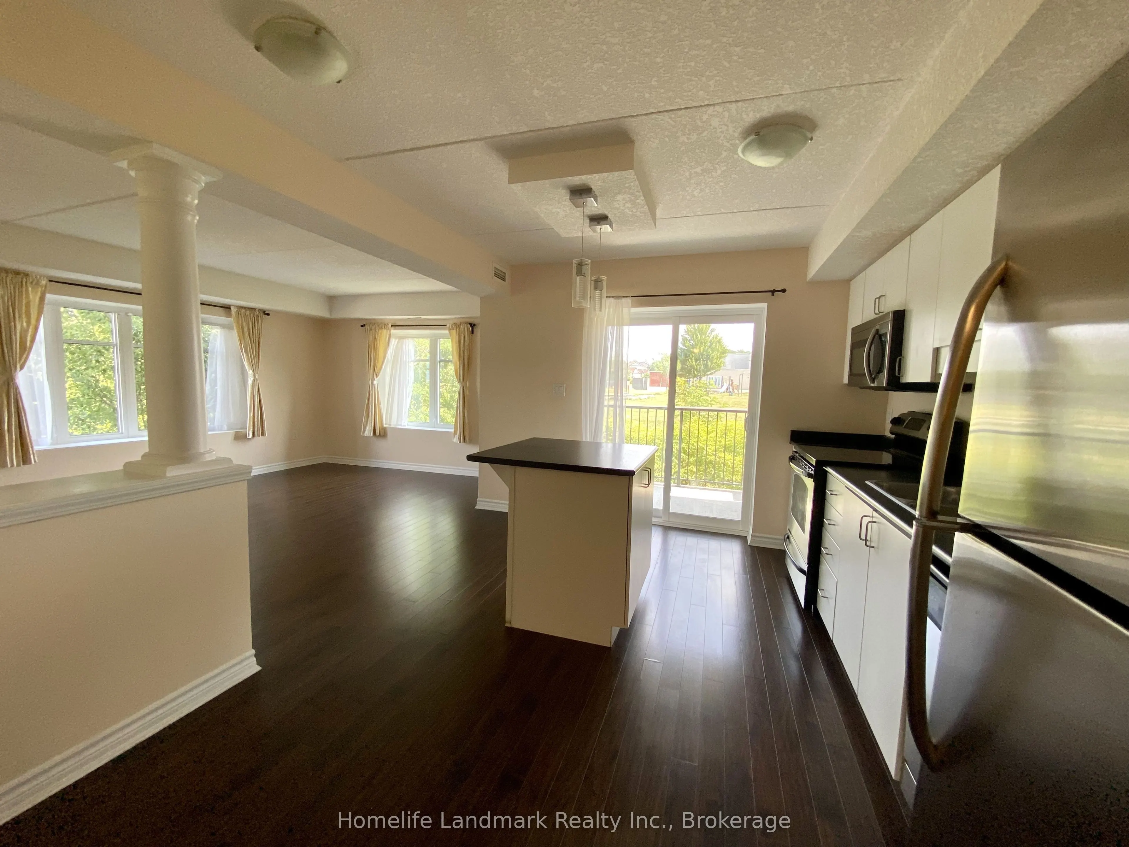776 Laurelwood Drive, #302