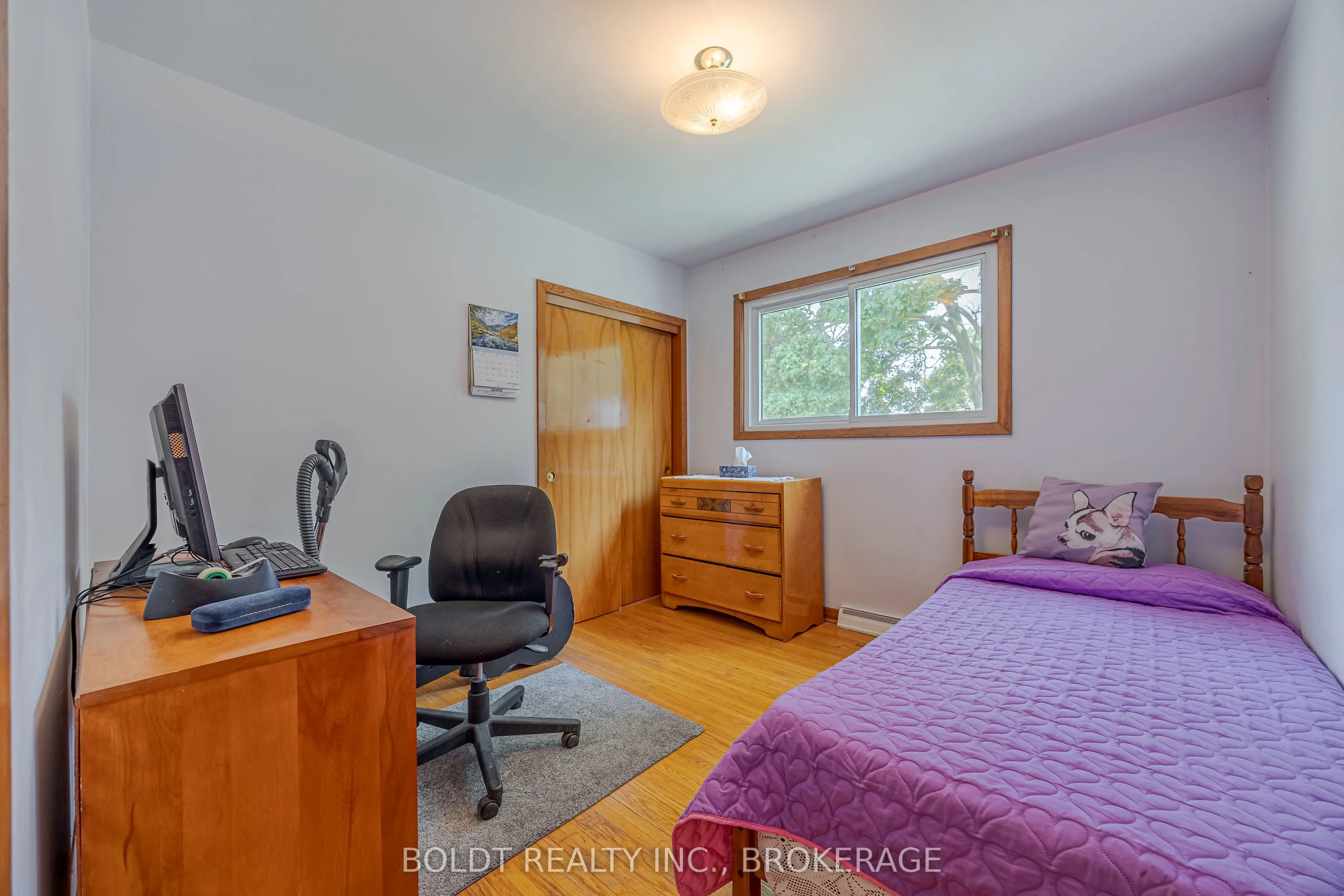 25 Lockview Crescent