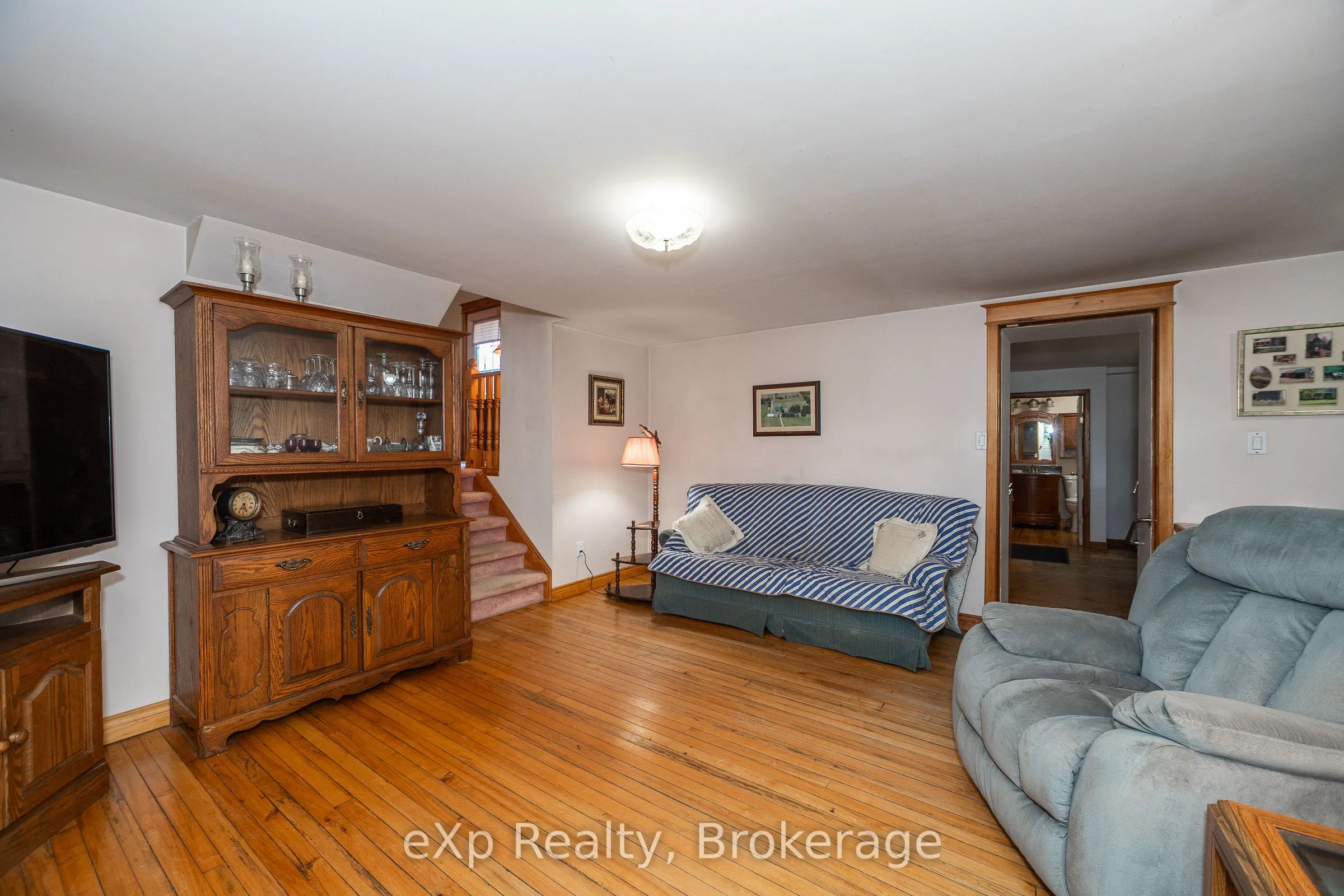 116826 Grey Road 3