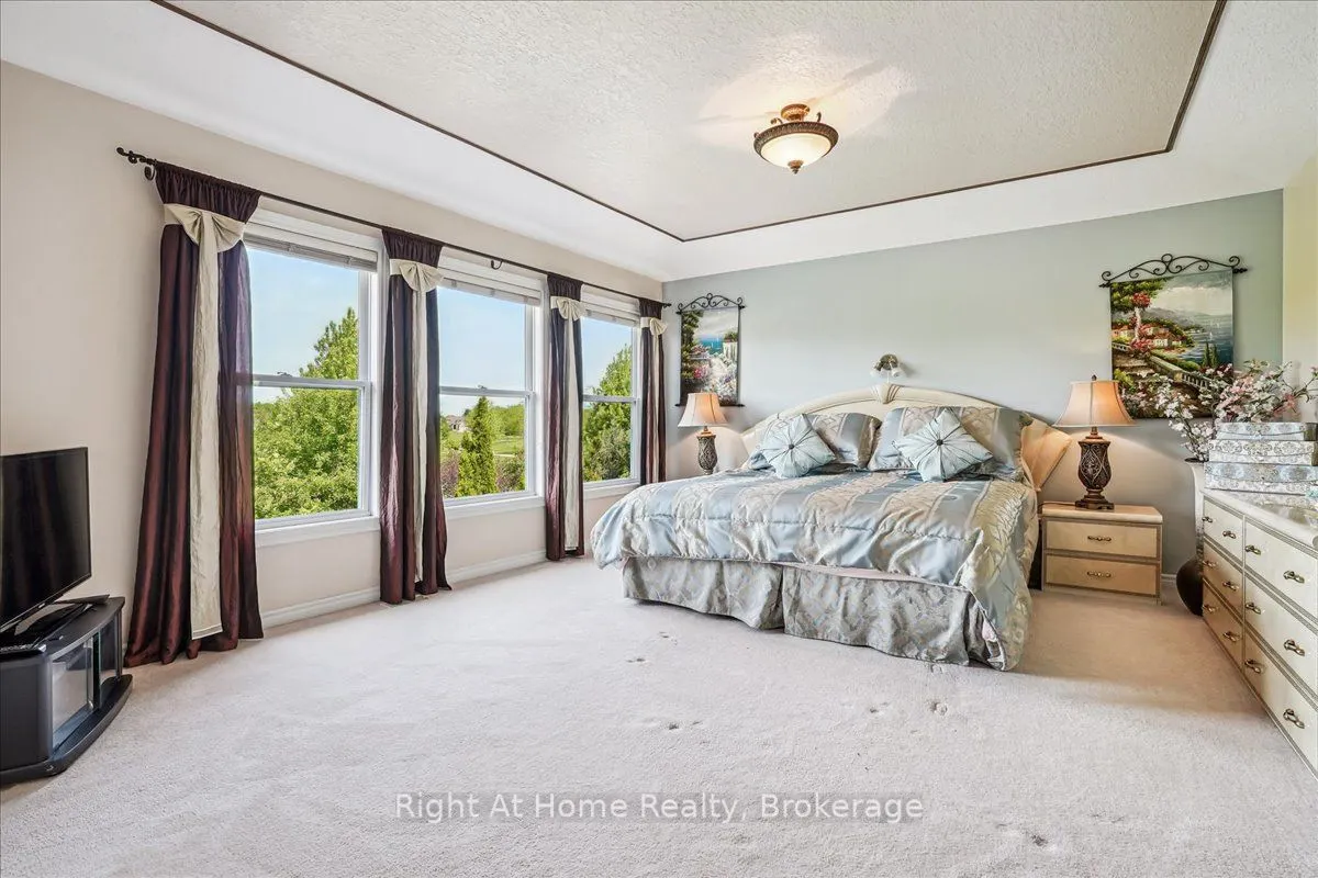 122 Hawkswood Drive