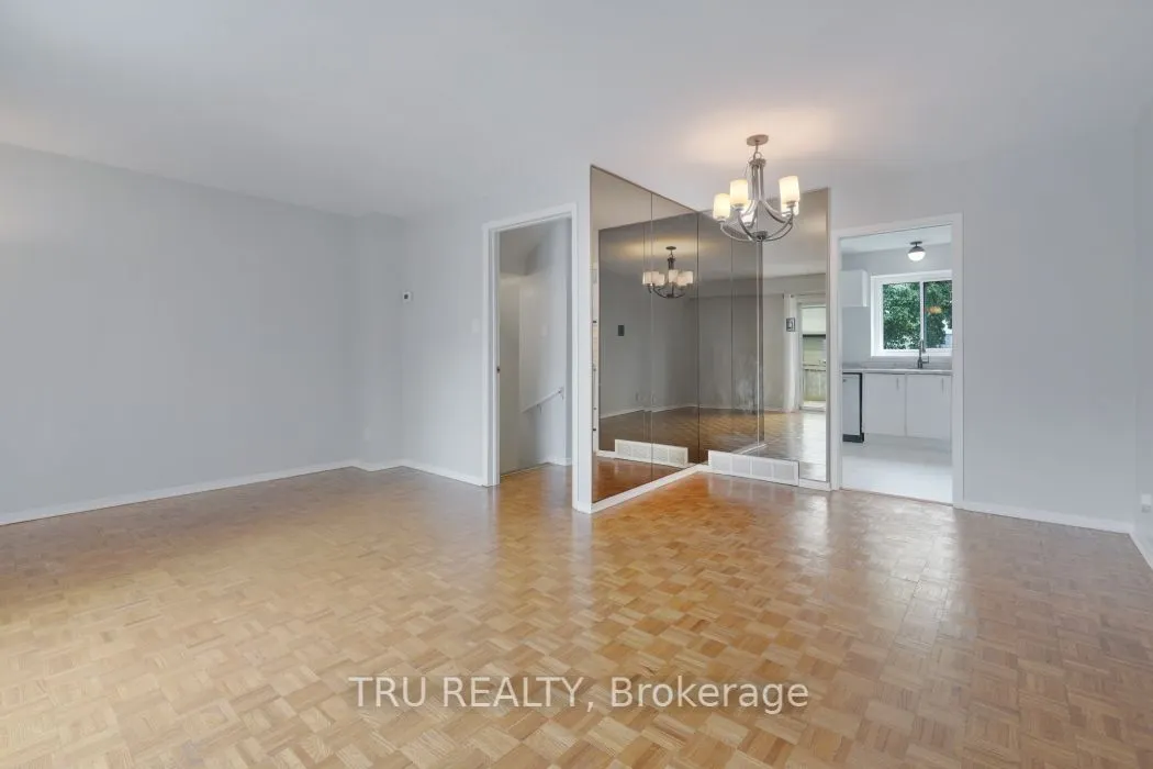 227 Pickford Drive, #28