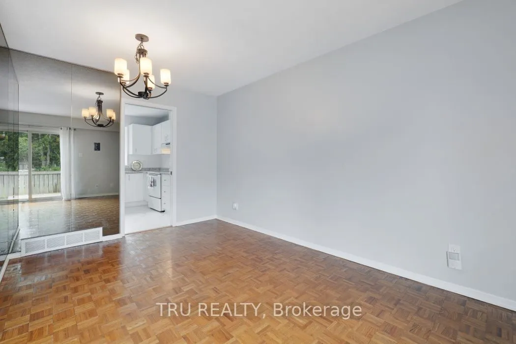 227 Pickford Drive, #28