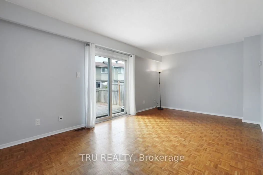 227 Pickford Drive, #28