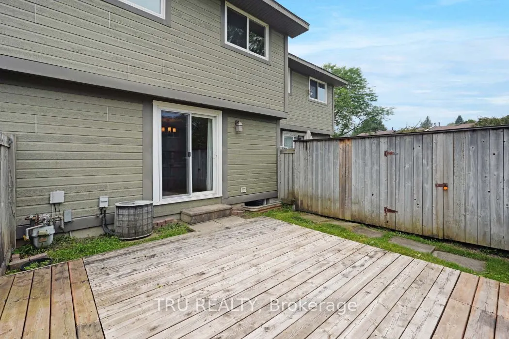 227 Pickford Drive, #28