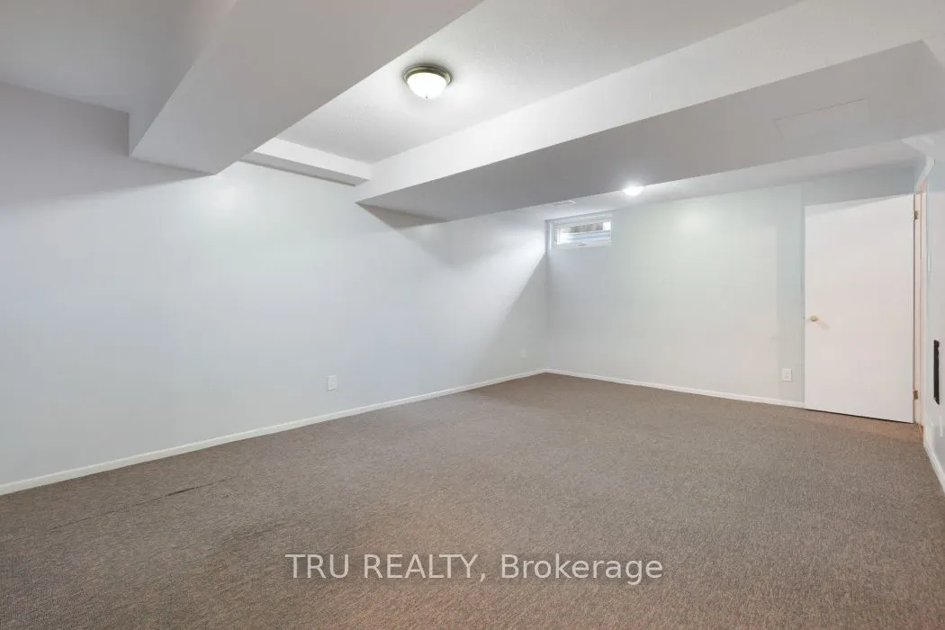 227 Pickford Drive, #28