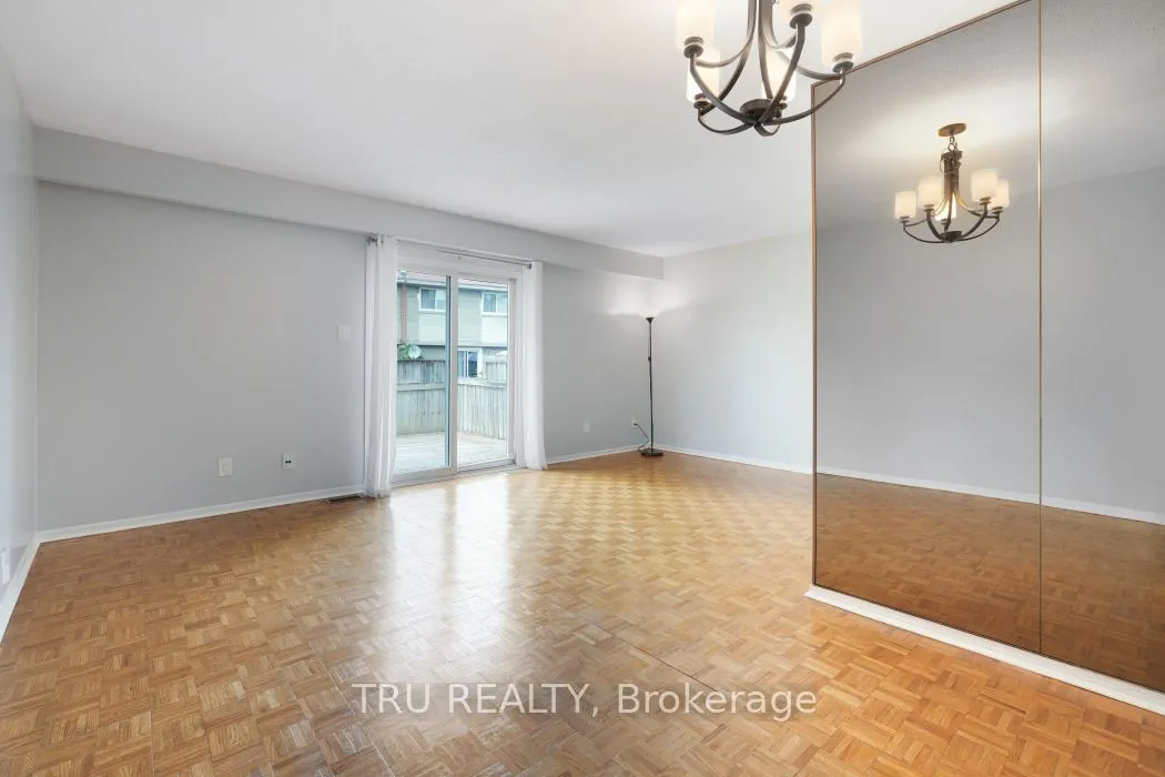 227 Pickford Drive, #28