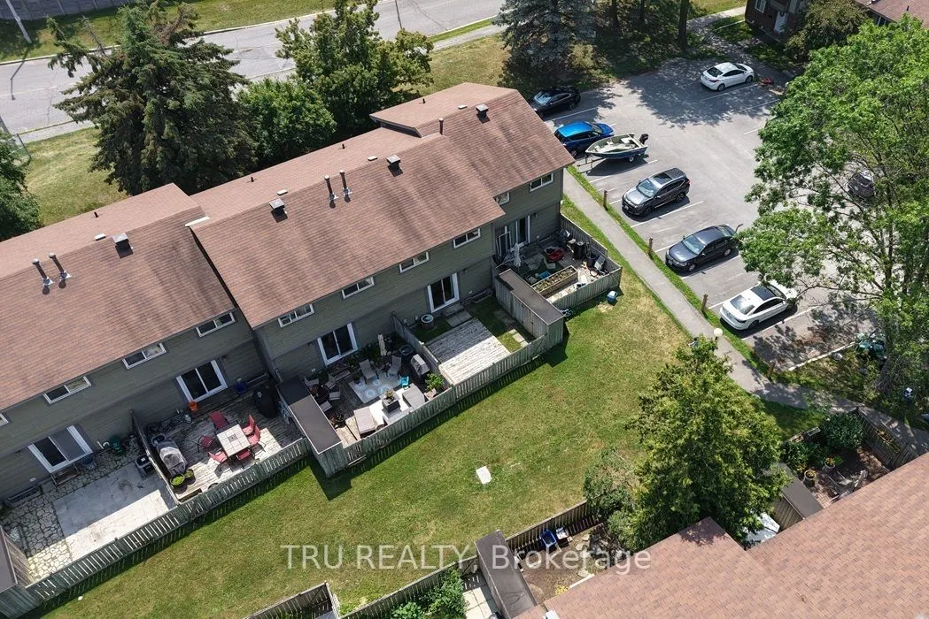 227 Pickford Drive, #28