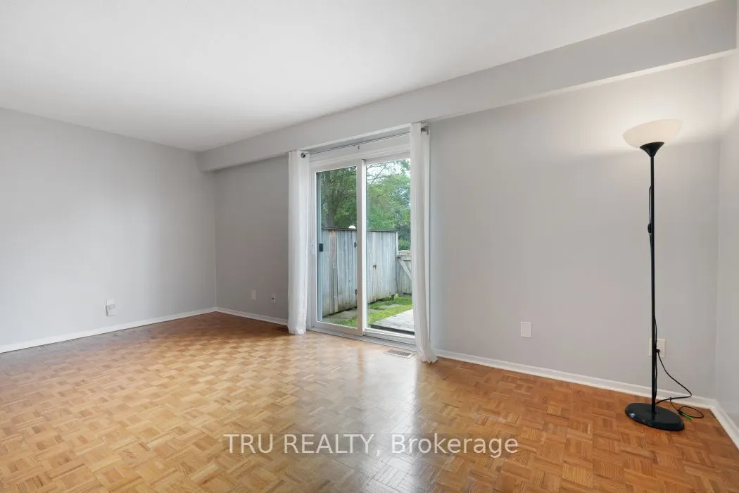 227 Pickford Drive, #28