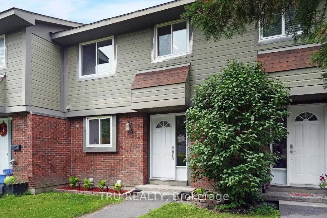 227 Pickford Drive, #28