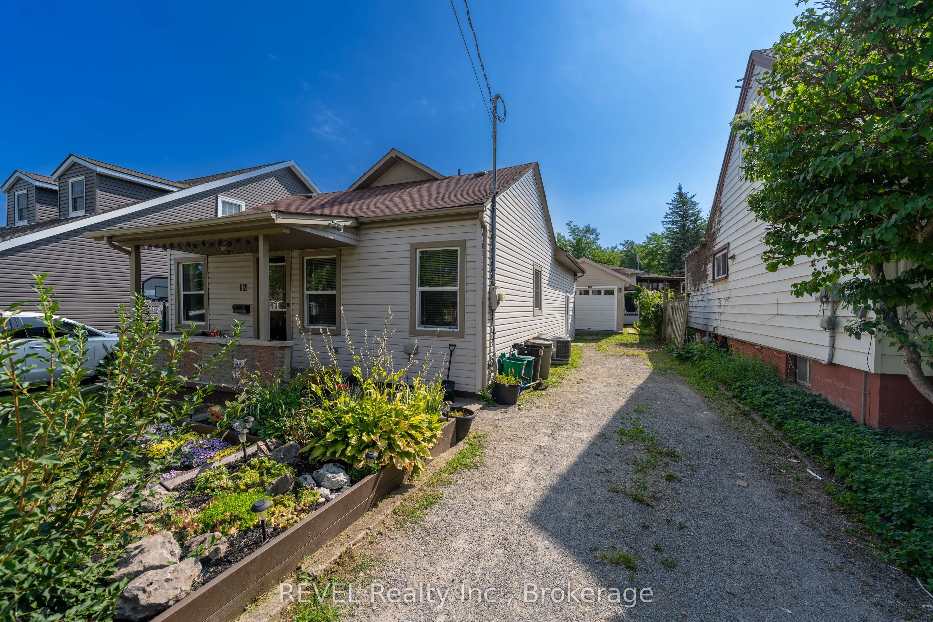 12 Hayes Street