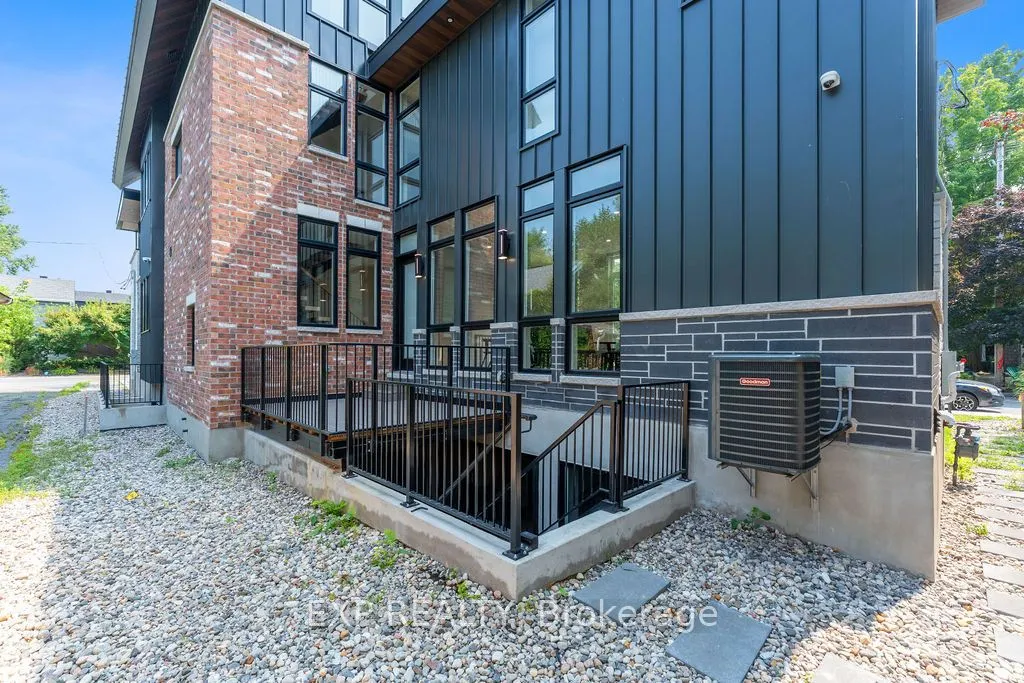 261 Dovercourt Avenue