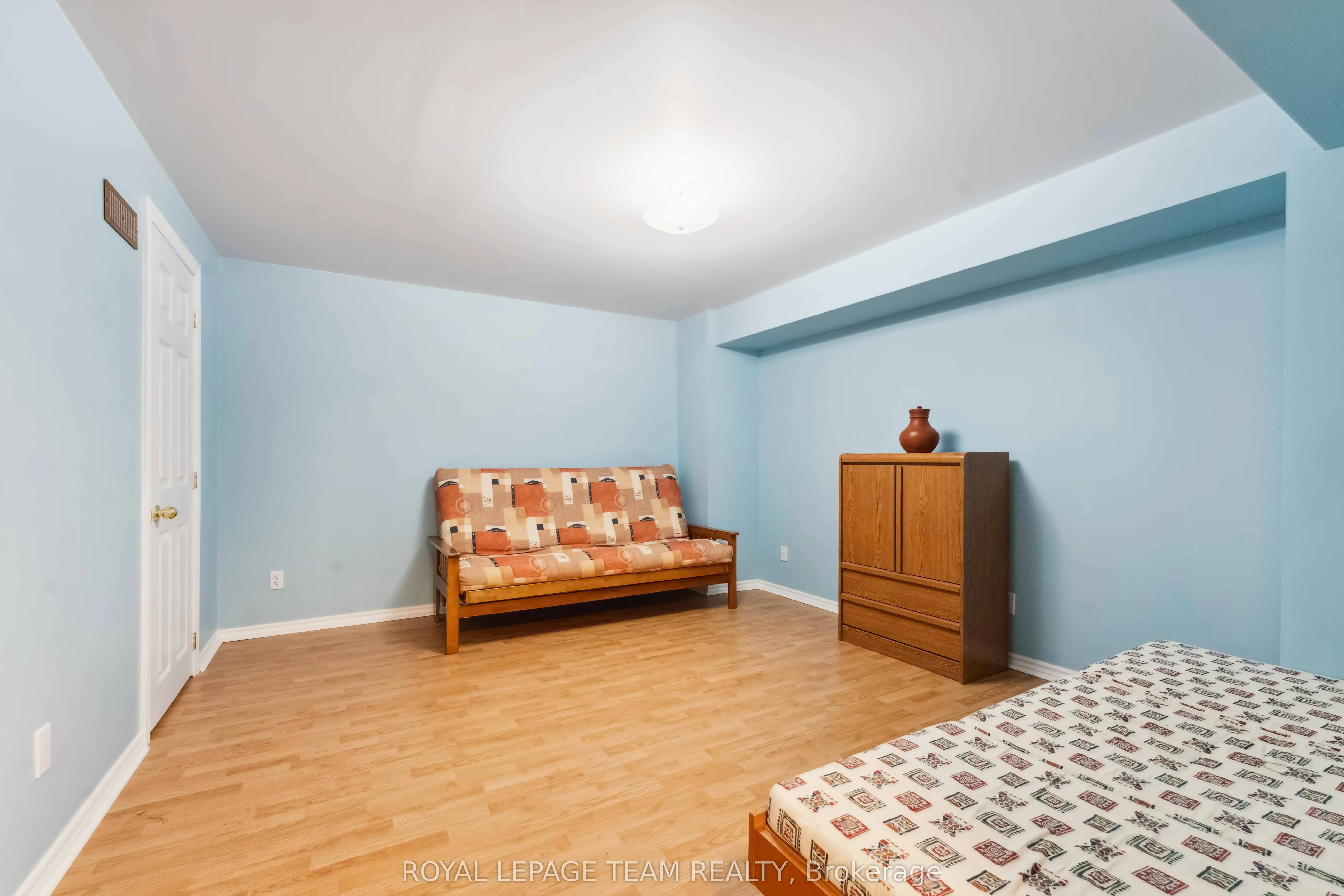 39 Vermont Avenue