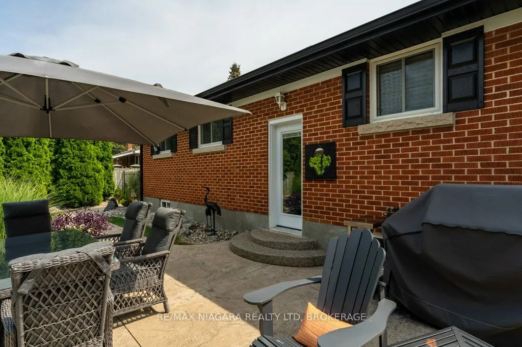 429 Grantham Avenue