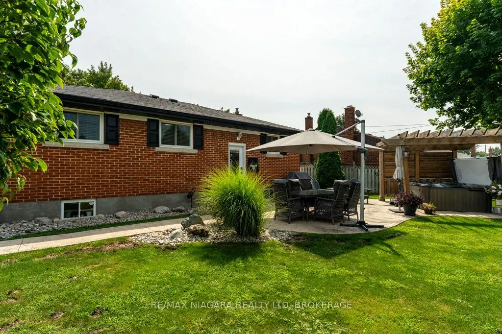 429 Grantham Avenue