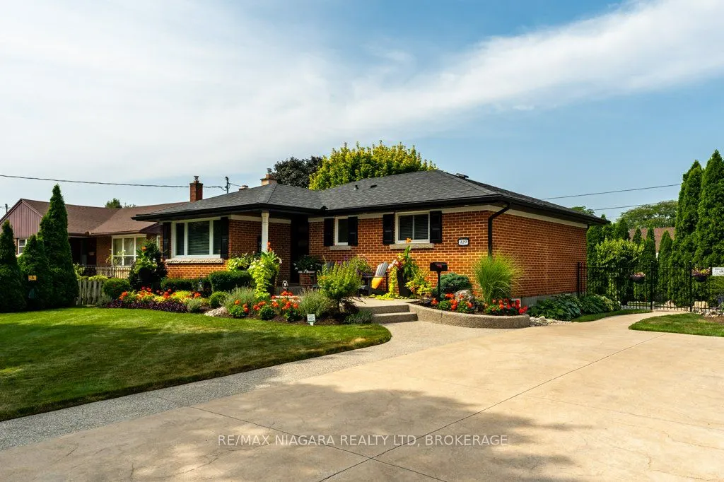 429 Grantham Avenue