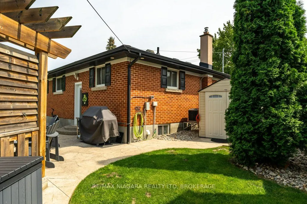 429 Grantham Avenue